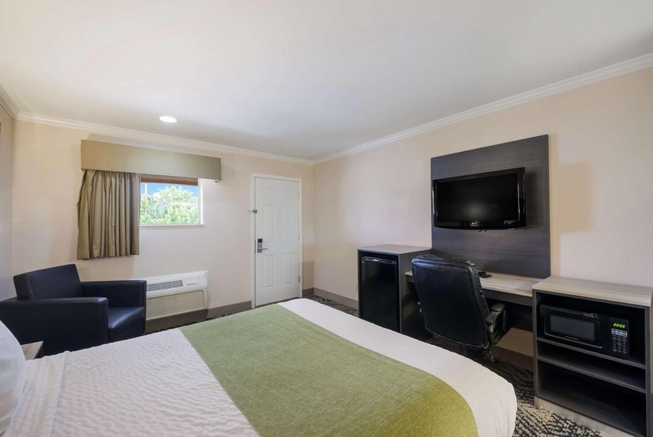 Surestay By Western Rockdale