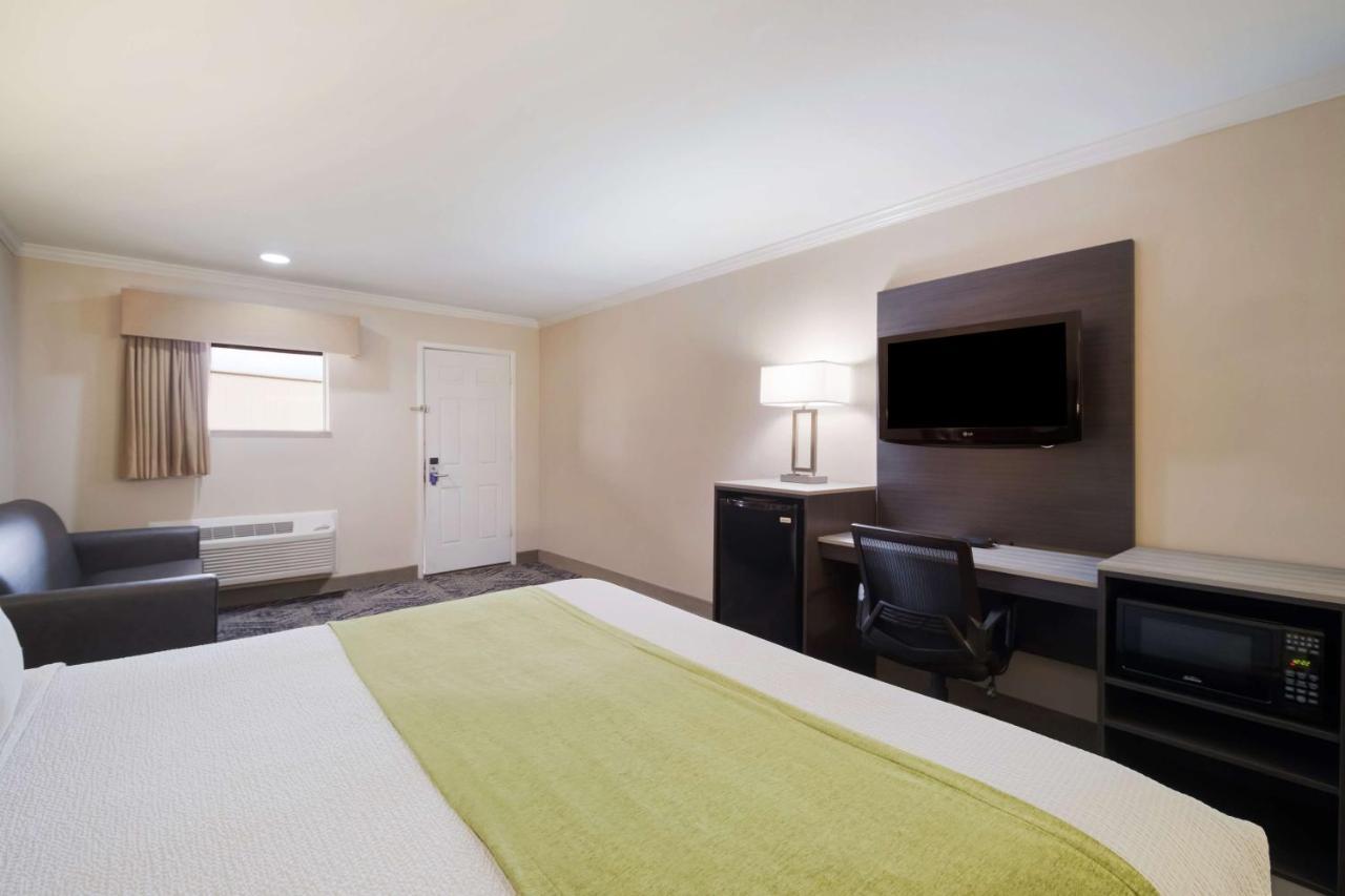 Surestay By Best Western 2*