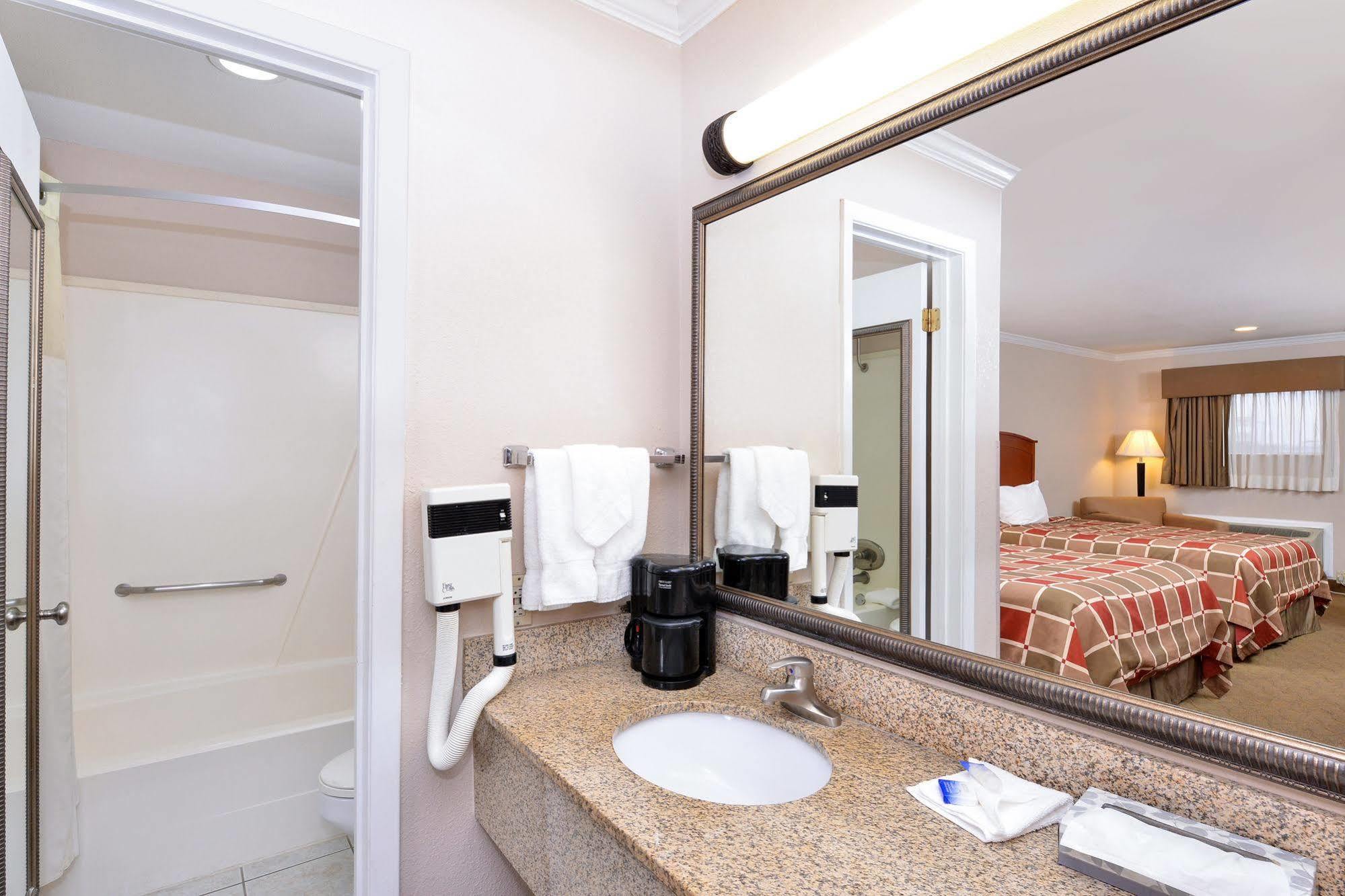Hotel Surestay By Best Western 2*